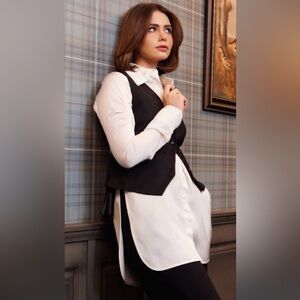 Elegant Cream Button Down Shirt Size M